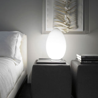 FontanaArte Uovo small white table lamp by Ben Swildens - Buy now on ShopDecor - Discover the best products by FONTANAARTE design